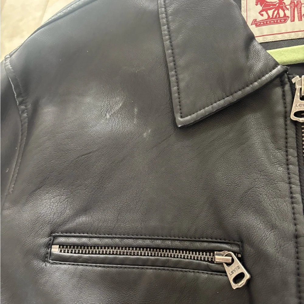 Levis this faux